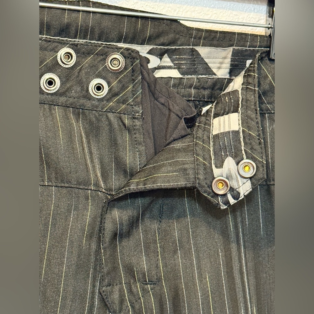 Oakley Black Pinstripe Cycling Bark Shorts Men’s 38 - Picture 4 of 15